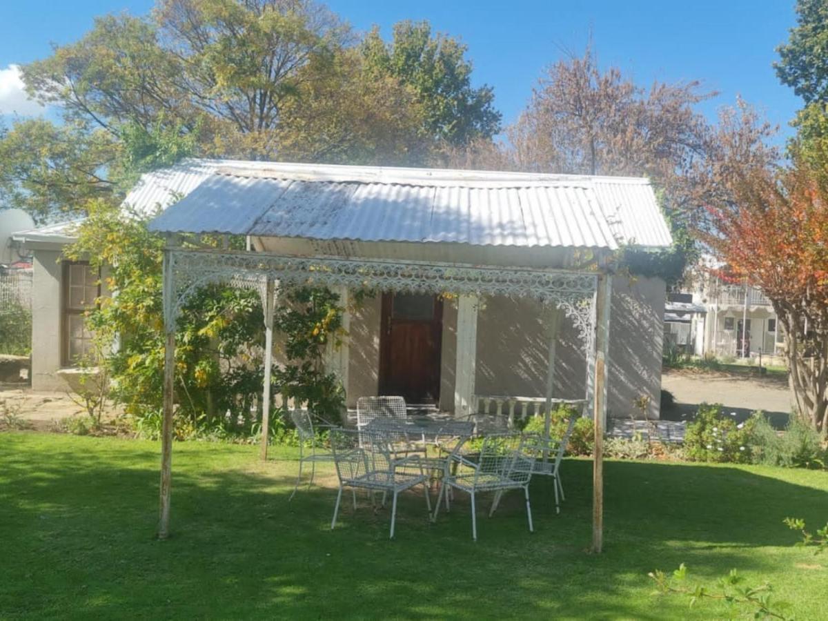 The Green Acorn Guest House Ficksburg Kültér fotó